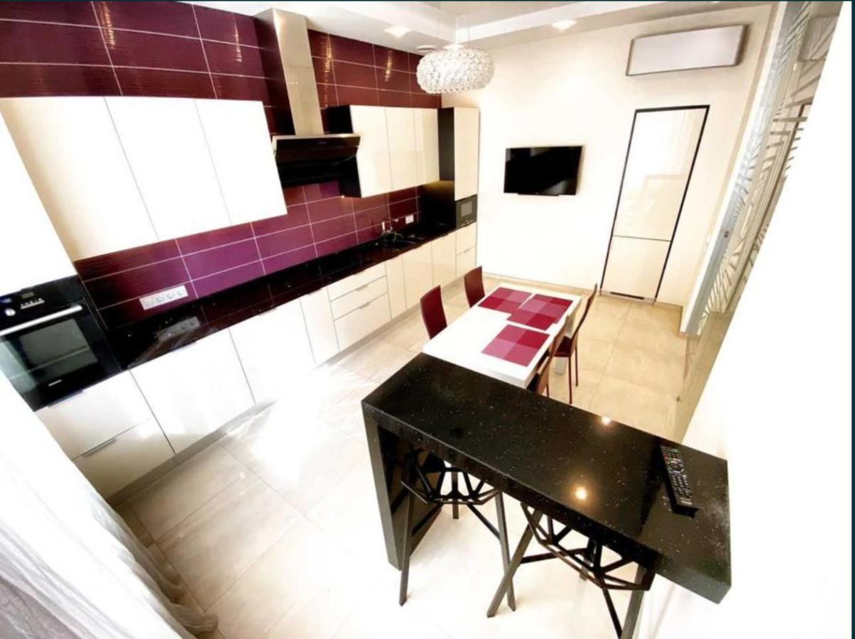 2-Bedroom Most City Center Area Apartment 드네프로페트로프스크 외부 사진