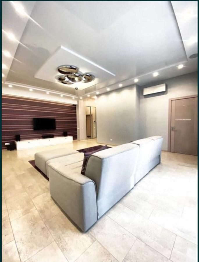 2-Bedroom Most City Center Area Apartment 드네프로페트로프스크 외부 사진