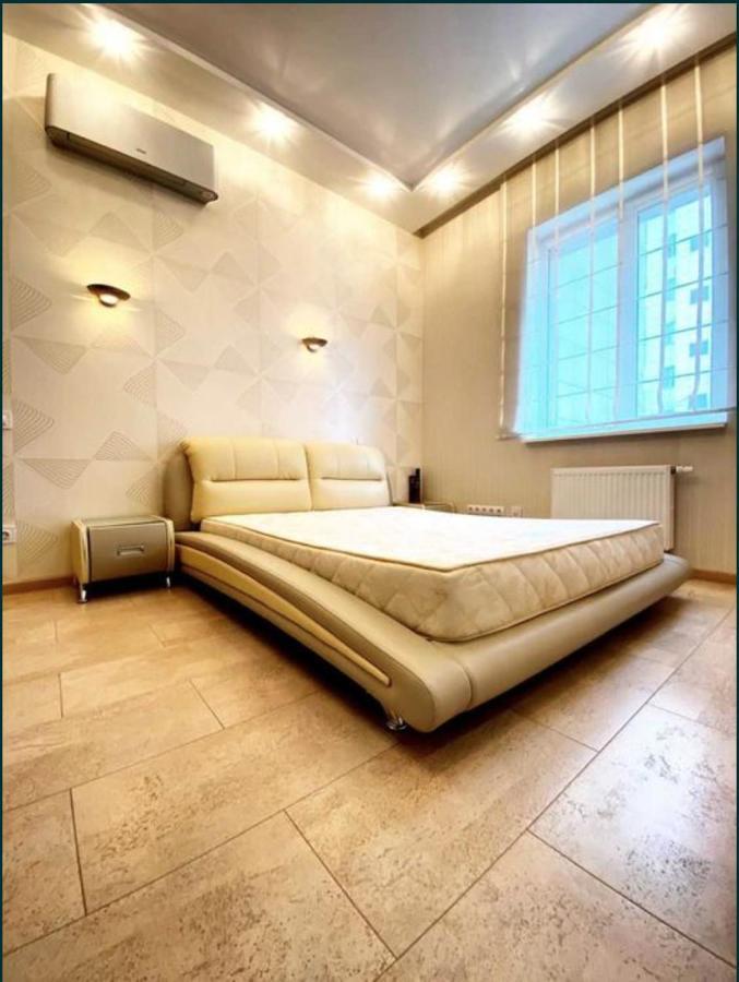 2-Bedroom Most City Center Area Apartment 드네프로페트로프스크 외부 사진