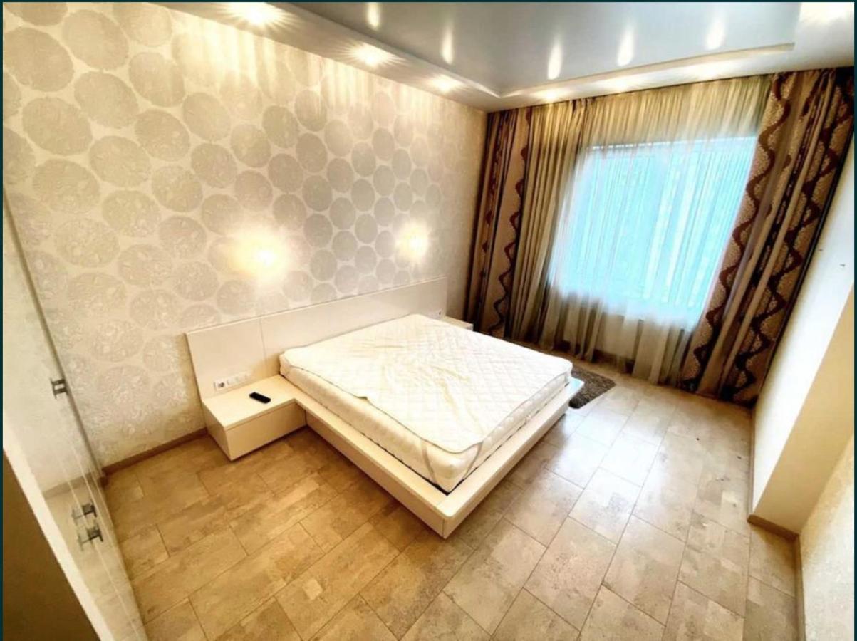 2-Bedroom Most City Center Area Apartment 드네프로페트로프스크 외부 사진