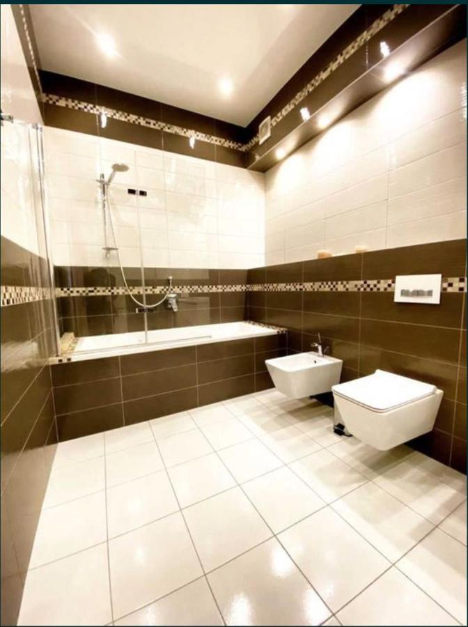 2-Bedroom Most City Center Area Apartment 드네프로페트로프스크 외부 사진
